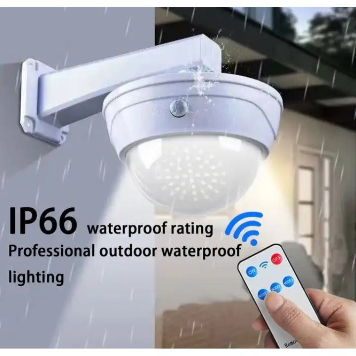 Lampa solara LED cu telecomanda - gen camera falsa, senzor miscare, 3 moduri lumina, IP66, alba - Sport si timp liber