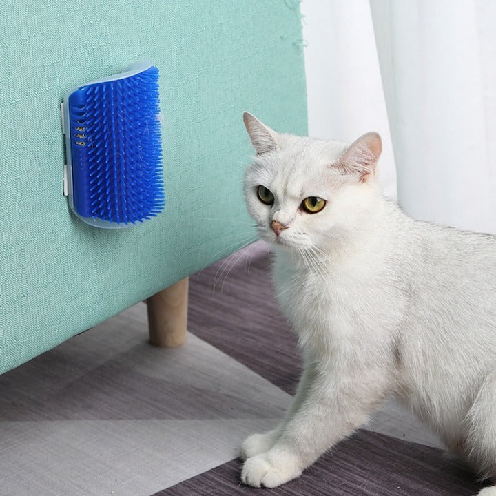 Perie masaj și curățare blană pisici cu Catnip – montaj pe colțuri, 8.5x12.5 cm