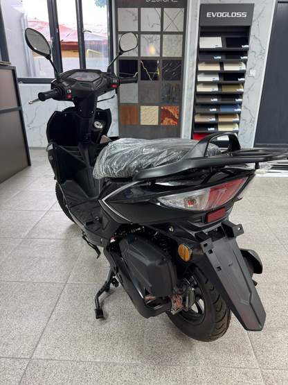 Scuter 125cc LIYA ARES Benzina Permis Garantie 12 Luni - economic, modern si ideal pentru flote Glovo Alb - Negru - Auto si